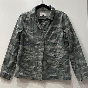 Universal Thread Military Camo Jacket